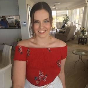 Meet your Posher, Laura